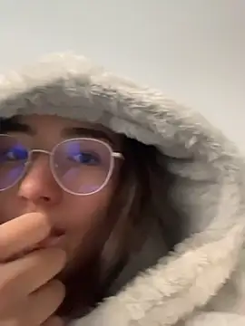 Snapshot of Innerpeace_ chatting on January 9, 9:05 pm Innerpeace online show from January 9, 9:05 pm