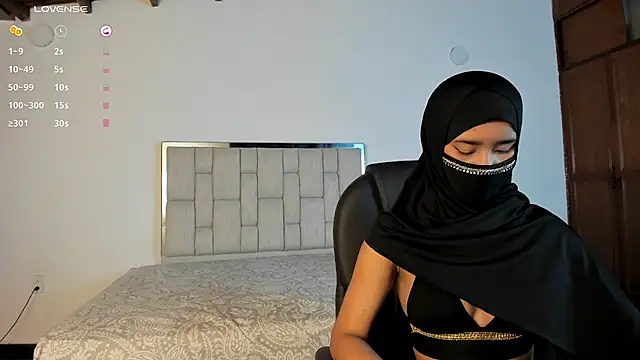 Snapshot of kalila_latif chatting on September 24, 2:48 am kalila latif online show from September 24, 2:48 am