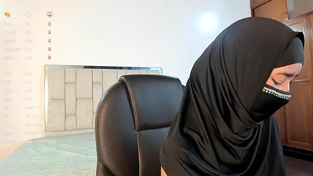 Snapshot of kalila_latif chatting on September 28, 3:23 am kalila latif online show from September 28, 3:23 am