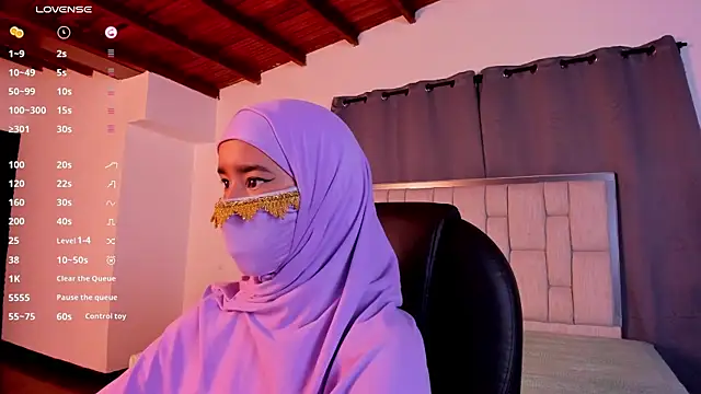 Snapshot of kalila_latif chatting on October 7, 2:53 am kalila latif online show from October 7, 2:53 am