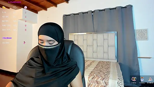 Snapshot of kalila_latif chatting on November 14, 2:43 am kalila latif online show from November 14, 2:43 am