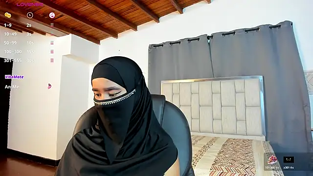 Snapshot of kalila_latif chatting on November 15, 2:42 am kalila latif online show from November 15, 2:42 am