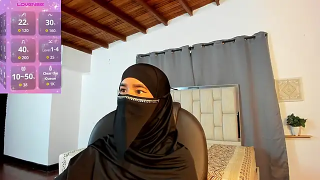 Snapshot of kalila_latif chatting on November 17, 2:39 am kalila latif online show from November 17, 2:39 am