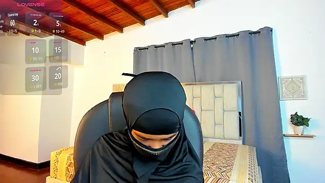 Snapshot of kalila_latif chatting on November 20, 2:23 am kalila latif online show from November 20, 2:23 am