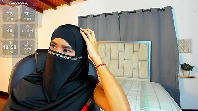 Snapshot of kalila_latif chatting on November 23, 3:17 am kalila latif online show from November 23, 3:17 am