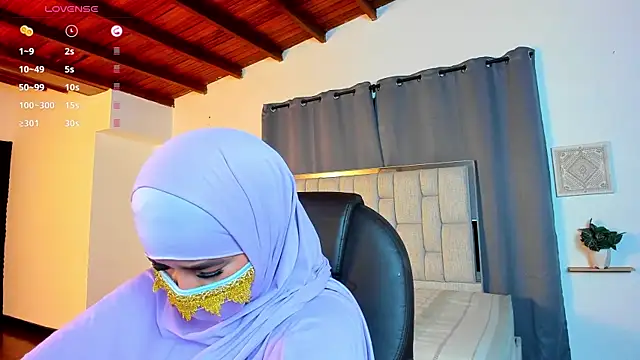 Snapshot of kalila_latif chatting on November 30, 2:59 am kalila latif online show from November 30, 2:59 am