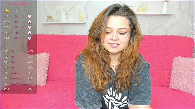 NinelCroft online show from October 3, 4:20 am