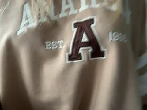 twoflowersshy online show from November 7, 7:19 am