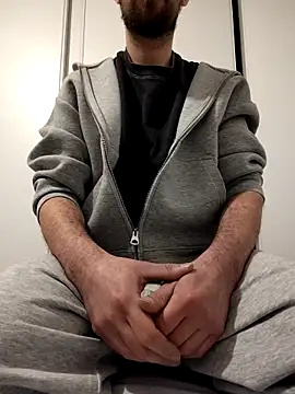 AD Vu online show from February 1, 4:27 pm