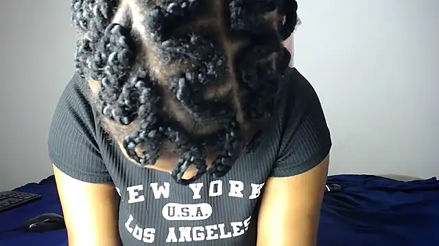 Juiceybileh online show from February 12, 10:32 am