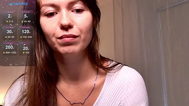 Snapshot of EllaCanny chatting on October 6, 6:11 am EllaCanny online show from October 6, 6:11 am