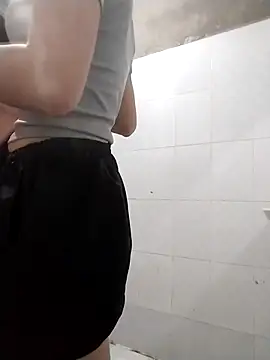 Snapshot of dorothyxx chatting on March 20, 12:32 pm dorothyxx online show from March 20, 12:32 pm