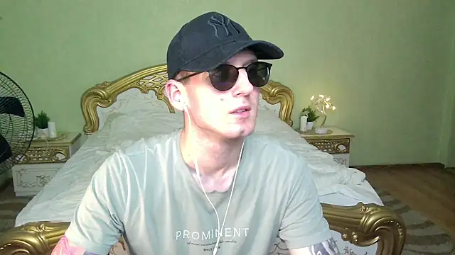 Cum Arsen online show from September 22, 8:33 pm