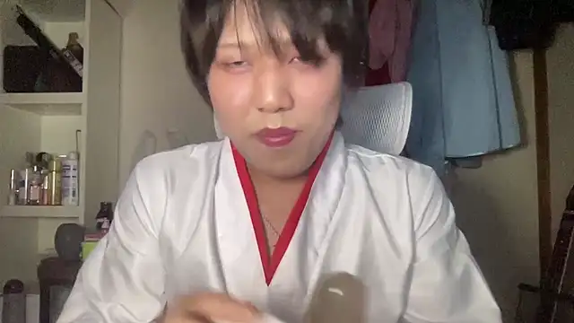 nuu1 221 online show from October 25, 5:51 pm