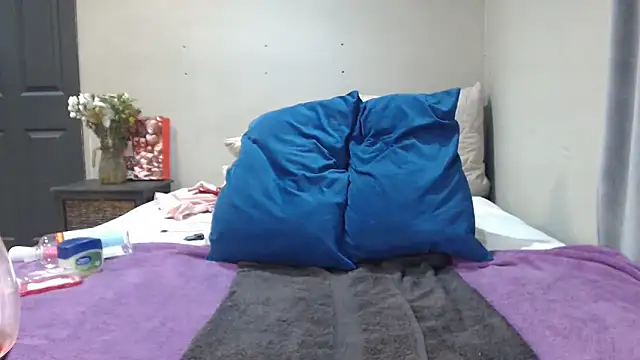 Snapshot of AfricanGem_ chatting on March 10, 10:59 pm AfricanGem online show from March 10, 10:59 pm