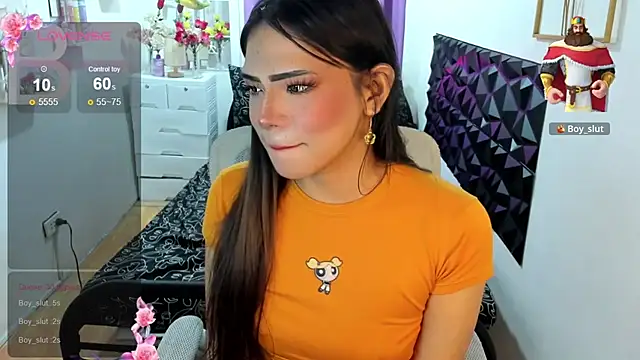 Snapshot of Lovely_naughtyLeii chatting on November 19, 5:46 pm Lovely naughtyLeii online show from November 19, 5:46 pm