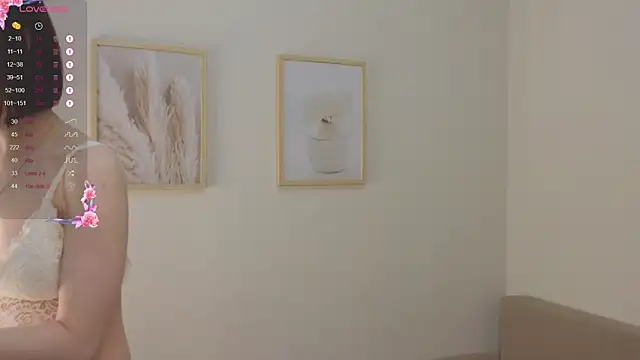 Snapshot of Veyaspace chatting on November 24, 1:33 pm Veyaspace online show from November 24, 1:33 pm