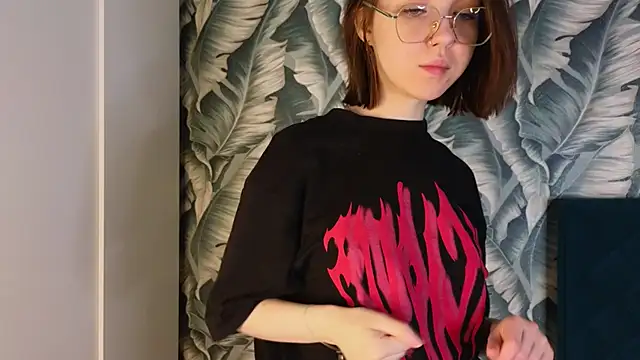 Snapshot of Veyaspace chatting on December 17, 11:27 am Veyaspace online show from December 17, 11:27 am