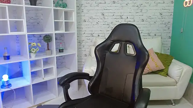 Snapshot of loaizalust chatting on October 12, 12:15 pm loaizalust online show from October 12, 12:15 pm