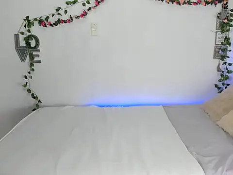 Snapshot of michell_anyeli chatting on October 4, 10:41 pm michell anyeli online show from October 4, 10:41 pm