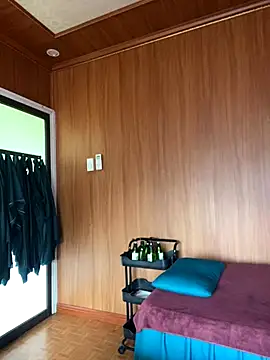 violet-00 online show from December 19, 1:34 am