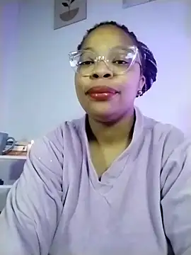 Snapshot of Lauraricci__ chatting on November 5, 3:17 am Lauraricci online show from November 5, 3:17 am