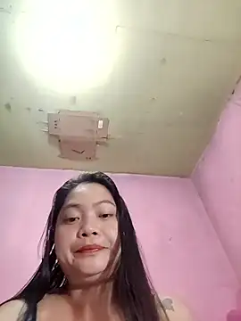 Snapshot of radiantbloom chatting on January 10, 10:39 am radiantbloom online show from January 10, 10:39 am