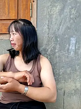 helenzz online show from September 24, 1:42 am