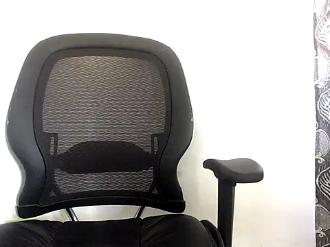 Snapshot of Zola_Nooryi chatting on October 6, 2:14 pm Zola Nooryi online show from October 6, 2:14 pm