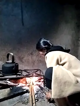 abigail-00 online show from December 4, 9:34 pm