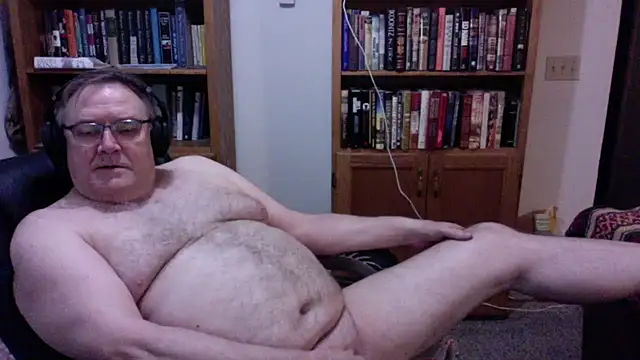 Snapshot of Vinyl22@xh chatting on June 20, 3:53 am Vinyl22xh online show from June 20, 3:53 am