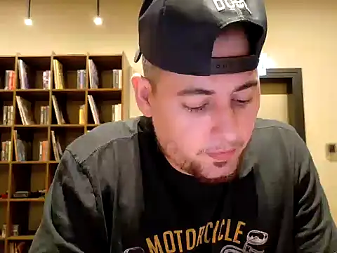 maximus888A online show from September 24, 4:21 pm