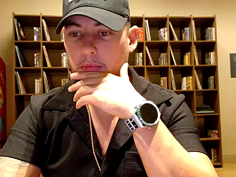 maximus888A online show from September 26, 6:01 pm