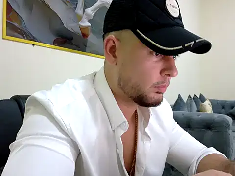 Snapshot of maximus888A chatting on June 6, 8:46 pm maximus888A online show from June 6, 8:46 pm