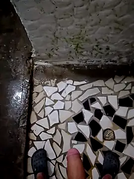 Snapshot of SALCEDO_041198 chatting on October 9, 3:04 am SALCEDO 041198 online show from October 9, 3:04 am