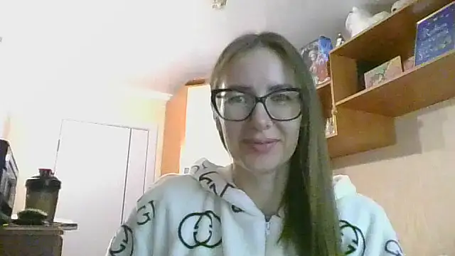Snapshot of Norivann chatting on October 6, 11:40 am Norivann online show from October 6, 11:40 am