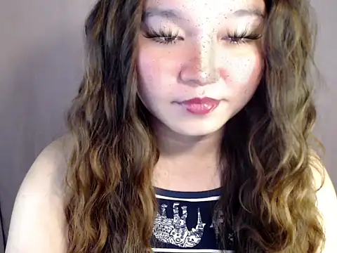 Snapshot of Eyes-on-me chatting on November 5, 10:32 pm Eyes-on-me online show from November 5, 10:32 pm