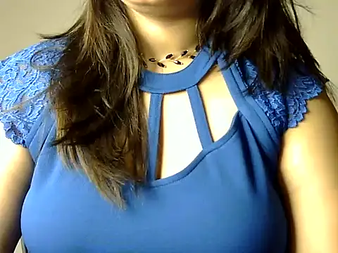 Aaliya02 online show from November 14, 9:35 pm