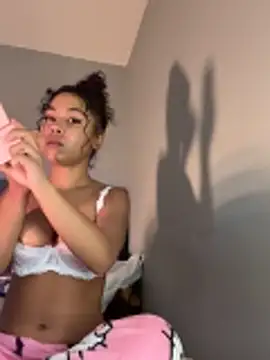 OliviaAshhh online show from November 13, 10:52 pm