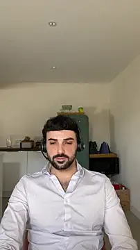 Snapshot of eauminerale chatting on March 23, 9:46 am eauminerale online show from March 23, 9:46 am