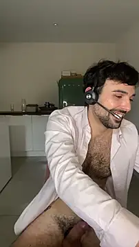 Snapshot of eauminerale chatting on April 1, 1:41 pm eauminerale online show from April 1, 1:41 pm