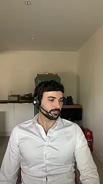 Snapshot of eauminerale chatting on April 20, 9:56 am eauminerale online show from April 20, 9:56 am