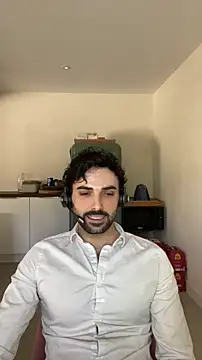Snapshot of eauminerale chatting on April 24, 10:07 am eauminerale online show from April 24, 10:07 am