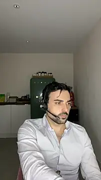 Snapshot of eauminerale chatting on June 15, 9:22 am eauminerale online show from June 15, 9:22 am