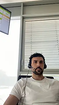 Snapshot of eauminerale chatting on July 10, 12:08 pm eauminerale online show from July 10, 12:08 pm