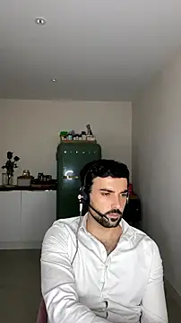 Snapshot of eauminerale chatting on July 20, 11:23 am eauminerale online show from July 20, 11:23 am