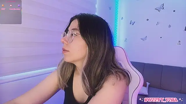 Snapshot of sweettvera chatting on April 8, 1:44 pm sweettvera online show from April 8, 1:44 pm