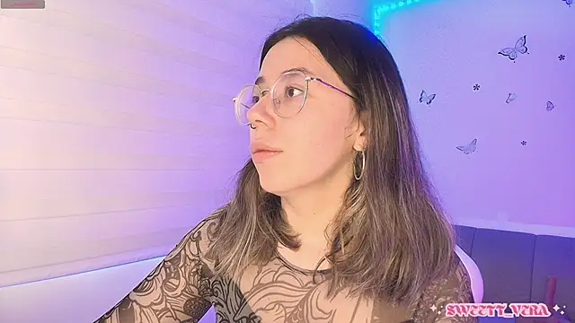 Snapshot of sweettvera chatting on April 14, 1:39 pm sweettvera online show from April 14, 1:39 pm
