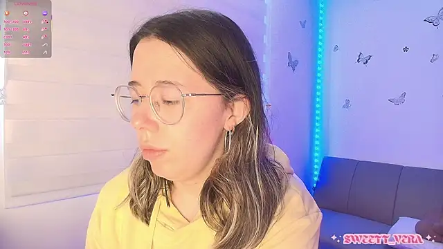 Snapshot of sweettvera chatting on April 22, 1:23 pm sweettvera online show from April 22, 1:23 pm
