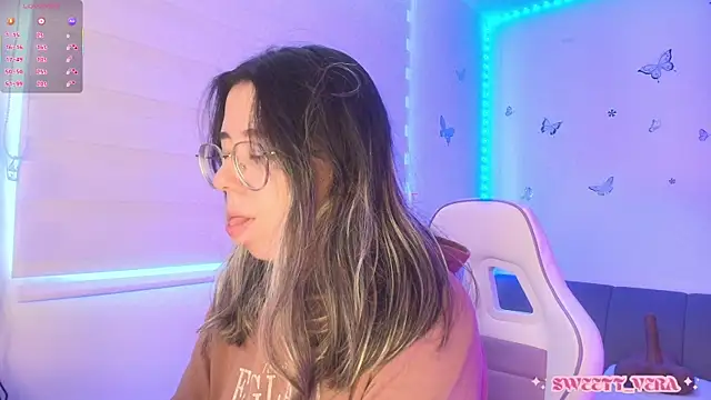 Snapshot of sweettvera chatting on June 10, 1:10 pm sweettvera online show from June 10, 1:10 pm